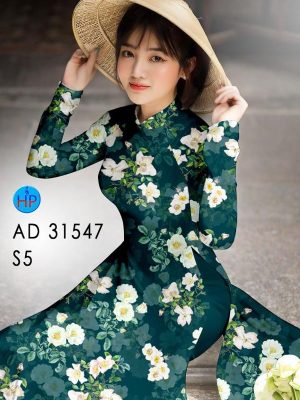 1644987372 vai ao dai dep vua ra (17)